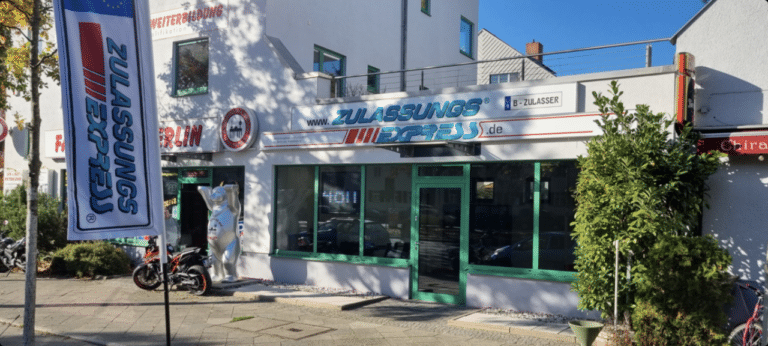 unter-den-eichen-768x346